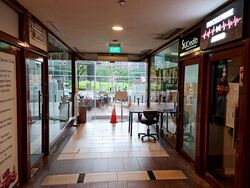 Burlington Square (D7), Retail #460329311